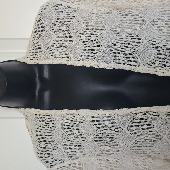 Michelle Lynn Lace Cover Up Size M Ivory - Picture 3 of 7